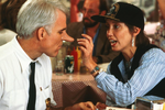 <b>«Роксана» (1987)</b>
<br><br>
В комедийной мелодраме героине Дэрил Ханны предстоит сложный сердечный выбор: между туповатым красавцем-пожарным и его почти что идеальным шефом (Мартин) — умным, добрым, веселым, но с абсолютно уродливым носом.