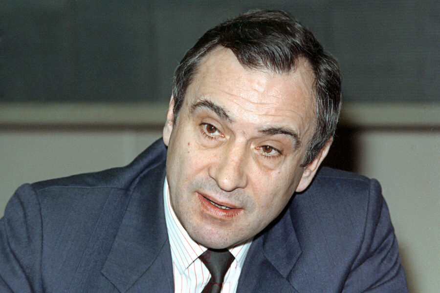 Герой Российской Федерации, летчик-космонавт Валерий Владимирович Поляков, 1994&nbsp;год 