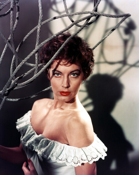 Актриса Ава Гарднер в&nbsp;фильме &laquo;Босоногая графиня&raquo; (1954) 