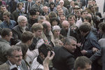 1994 год. Возвращение в Россию из-за границы. Александр Солженицын с женой Натальей (в центре) во Владивостоке