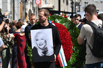 После церемонии прощания с народной артисткой РСФСР Ириной Мирошниченко в театре МХТ им. Чехова, 7 августа 2023 года