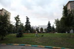 <b>Каширское шоссе, 3 сентября 2014 года. </b>
«Боевику Деккушеву за взрыв домов в Москве обещали $4 тыс., — говорит адвокат Трунов. — За эту сумму он взорвал дома, потом приехал в тренировочный лагерь террористов «Исламский институт Кавказ», просит обещанных денег, а ему арабский наемник Абу Умар сказал: «Ты же выполнил богоугодное дело, тебе Аллах воздаст». Ему даже эти 4 тысячи не выплатили – при всей мизерности этой суммы. Но за этим стояли, конечно, серьезные люди. Вот здесь цепочку не проследили. Абу Умара застрелили в очередной перестрелке, но кто финансировал, кто организовывал – осталось тайной».