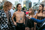 Участники группы Maneskin перед церемонией MTV Video Music Awards, 2022 год