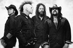 Винни Пол (справа) в составе группы Hellyeah