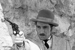 Армен Джигарханян в кадре из фильма «Новые приключения неуловимых», 1968 год