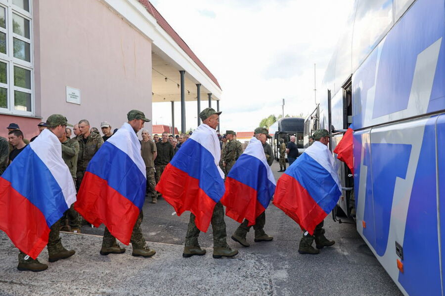Встреча российских военнослужащих, вернувшихся из&nbsp;украинского плена в&nbsp;рамках стамбульских договоренностей, 26&nbsp;июня 2025&nbsp;года