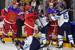 Игровой момент в матче за третье место чемпионата мира по хоккею – 2017 между сборными командами России и Финляндии