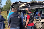 На месте столкновения рейсового пассажирского автобуса с грузовиком на участке дороги Переславское - Янтарный в районе поселка Кумачево, Калининградская область, 27 сентября 2020 года