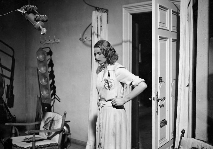 Ингрид Бергман в фильме «Четыре стипендиата» (1938)
