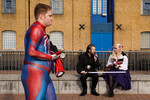 Участники MCM Comic Con 2022 в Лондоне, 28 октября 2022 года