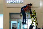 Торговые павильоны у станции метро «Чистые пруды» за несколько часов до сноса