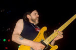 Основатель Motorhead Лемми Килмистер во время концерта в Мюнхене, 1987 год