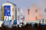 Ракета-носитель «Союз-2.1б» с разгонным блоком «Фрегат», космическим аппаратом гидрометеорологического обеспечения «Метеор-М» №2-1 и 18 малыми космическими аппаратами попутной нагрузки во время запуска со стартового комплекса космодрома Восточный