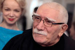 Актер Армен Джигарханян на церемонии вручения премии «Золотая маска