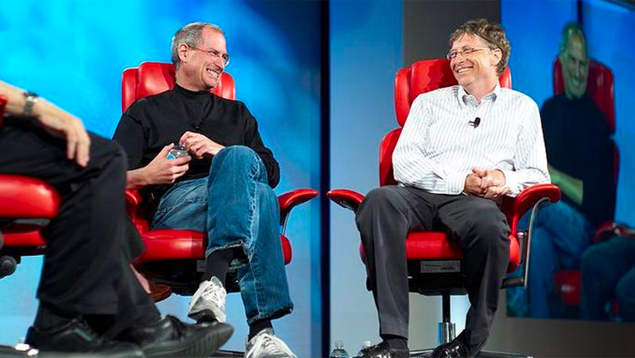 Основатель Apple Стив Джобс (1955-2011) и основатель Microsoft Билл Гейтс