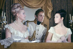 <b>«Война и мир», Сергей Бондарчук (1965-1966)</b>
<br><br>
Многосерийная экранизация романа Льва Толстого «Война и мир» является одной из самых высокобюджетных картин в истории советского кино ($29 млн). В 1969 году она получила «Оскар» как лучший фильм на иностранном языке.
<br>
Фильм, действие которого разворачивается в 1805-1813 годах, рассказывает о дворянских семьях: Ростовых, Болконских, Курагиных и Безуховых. Лановой сыграл в картине Анатоля Курагина, который очаровывает Наташу Ростову (Людмила Савельева).
