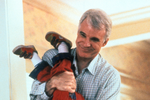 <b>«Родители» (1989)</b>
<br><br>
Трагикомедия Рона Ховарда, одна из первых успешных лент автора «Игр разума». В ней Стив Мартин перевоплотился в менеджера и отца троих детей, который пытается совместить карьеру с семейной жизнью.