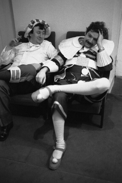 Актеры Дмитрий Кравцов и Владимир Симонов в&nbsp;перерыве между&nbsp;репетициями в&nbsp;театре имени Вахтангова, 1991&nbsp;год