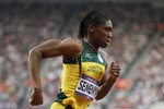 Южноамериканка Кастер Семеня вышла в финал в беге на 800 м