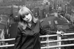 Фотосессия Марианны Фейтфулл в ее квартире, 31 октября 1964 года