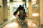 <b>Трилогия о Бэтмене (2005–2012)</b>
<br><br>
«Бэтмен» Нолана сделал супергеройское кино великим снова — в промежутке между вдохнувшим в жанр новую жизнь «Человеком-пауком» Сэма Рэйми и «Железным человеком», превратившим студию Marvel из достаточно бедовой компании в бессердечного монстра по зарабатыванию миллиардов.
