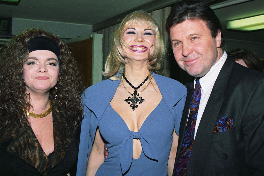 Лариса Долина, Маша Распутина и Лев Лещенко (слева направо), 1994&nbsp;год