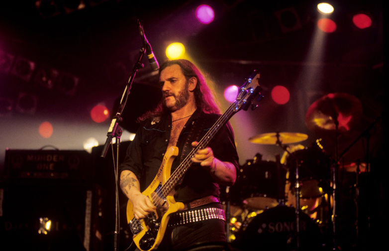 Основатель Motorhead Лемми Килмистер во время концерта в&nbsp;Мюнхене, 1995 год