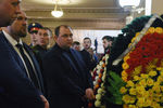 Исполняющий обязанности главы Донецкой народной республики Дмитрий Трапезников (в центре) на церемонии прощания с главой ДНР Александром Захарченко в Донецке, 2 сентября 2018 года