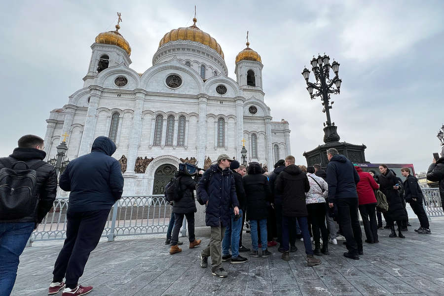 Перед&nbsp;храмом Христа Спасителя, где проходит отпевание лидера ЛДПР Владимира Жириновского, 8&nbsp;апреля 2022&nbsp;года
