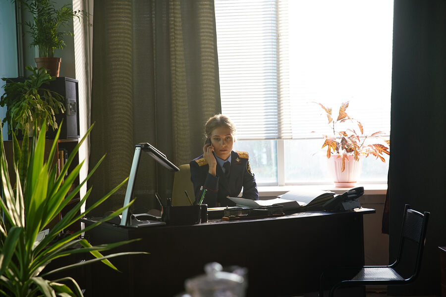 Кадр из&nbsp;сериала &laquo;Герой по&nbsp;вызову&raquo; (2019) 