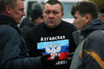 Участники митинга в поддержку Новороссии «Битва за Донбасс III» на Суворовской площади