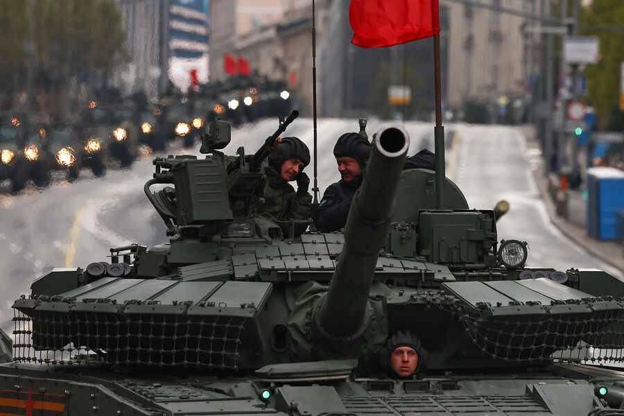 Российские солдаты во время репетиции парада в&nbsp;Москве в&nbsp;честь 80-й годовщины Победы в&nbsp;Великой Отечественной войне, 29&nbsp;апреля 2025&nbsp;года