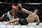 В другом поединке мероприятия экс-чемпион UFC в средней весовой категории Крис Вайдман проиграл Йоэлю Ромеро в третьем раунде — Ромеро нанес удар коленом в голову и несколько добил своего оппонента, после чего поединок был остановлен.
