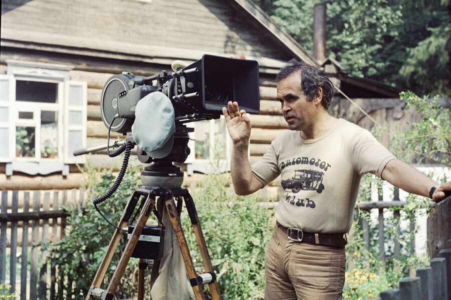 Автор сценария и режиссер Глеб Панфилов на&nbsp;съемках фильма «Валентина», 1982&nbsp;год