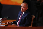 Президент России Владимир Путин во время ежегодной пресс-конференции в Москве, 14 декабря 2017 года