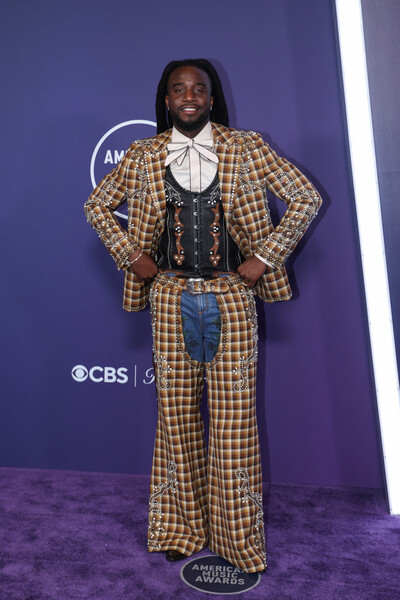 Американский исполнитель Shaboozey перед&nbsp;началом церемонии вручения премии American Music Awards 2025&nbsp;в&nbsp;Лас-Вегасе, США, 26&nbsp;мая 2025&nbsp;года