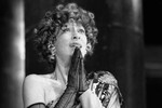 Екатерина Васильева в роли Ирины Минелли в спектакле «Тамада» в МХАТе имени Горького, 1986 год
