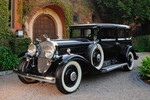 Cadillac Series 90 V-16
<br><br>
Представленный в 1930 году Cadillac Series 90 получил мотор конфигурации V16 и на протяжении 10 лет конкурировал с Bugatti. Кузова для автомобиля строились по индивидуальному заказу, и в конце тридцатых этот автомобиль лидировал в мире по своим динамическим характеристикам.

