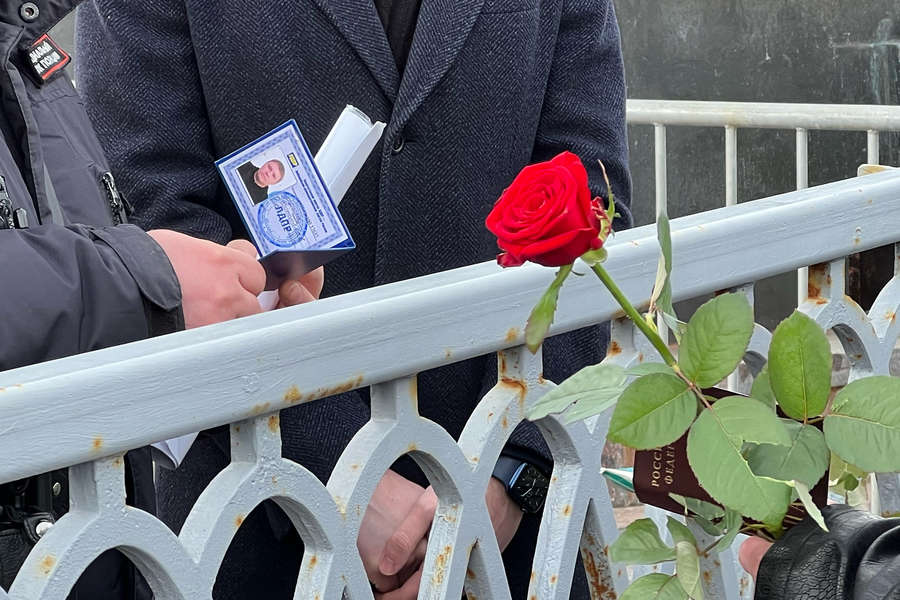Перед&nbsp;храмом Христа Спасителя, где проходит отпевание лидера ЛДПР Владимира Жириновского, 8&nbsp;апреля 2022&nbsp;года
