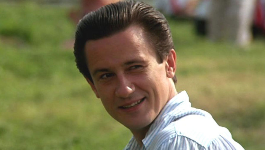 Олег Меньшиков в фильме «Утомлённые солнцем» (1994)