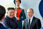 Президент России Владимир Путин и глава КНДР Ким Чен Ын во время встречи на острове Русский, 25 апреля 2019 год