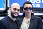 Певец Джиган и его супруга Оксана Самойлова на фестивале VK Fest 2025 в Москве, 20 июля 2025 года