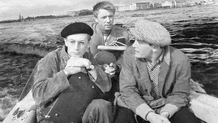 Василий Лановой в&nbsp;роли Алексея, Олег Анофриев в&nbsp;роли Владика и Василий Ливанов в&nbsp;роли Саши (справа налево) в&nbsp;фильме &laquo;Коллеги&raquo;, 1963 год