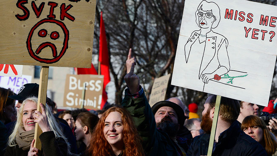 Во время митинга на центральной площади Рейкьявика