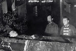Феликс Дзержинский и Климент Ворошилов у гроба Владимира Ленина, 1924 год