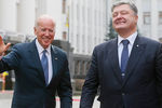 Вице-президент США Джо Байден и президент Украины Петр Порошенко