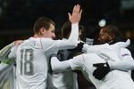 Игроки ФК «Локомотив» радуются забитому голу в матче группового этапа Лиги Европы между ФК «Локомотив» (Россия, Москва) и ФК «Копенгаген» (Дания, Копенгаген). Слева: Александр Коломейцев. Евгений Биятов / РИА Новости