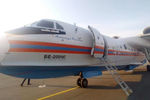 Многоцелевой самолет-амфибия Бе-200ЧС, привлеченный к тушению лесных пожаров в Челябинской области, 9 июля 2021 года