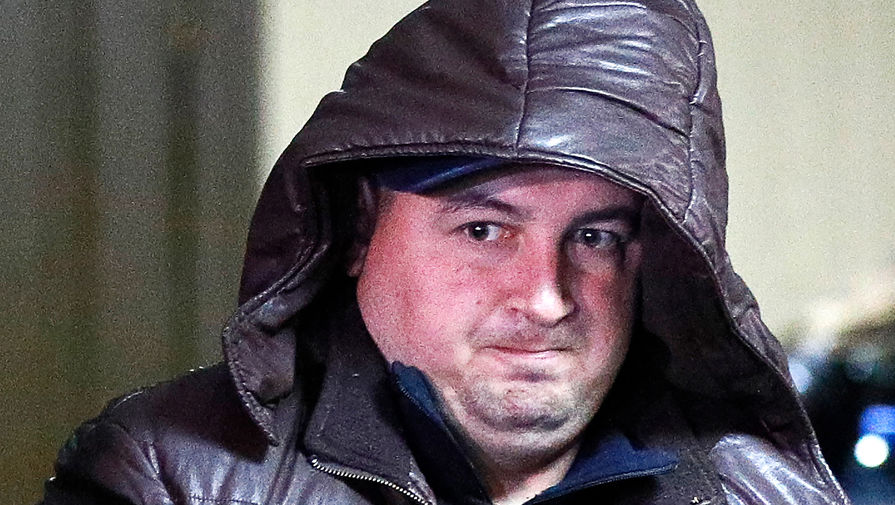 Сотрудник МВД Алексей Смирнов, обвиняемый в&nbsp;убийстве и тяжелом ранении сотрудников полиции на&nbsp;станции метро &laquo;Рязанский проспект&raquo;, перед&nbsp;рассмотрением ходатайства следствия об аресте в&nbsp;Пресненском районнм суде, 20 сентября 2019 года