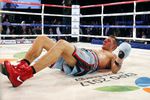 Мюррей трижды побывал на полу в бою